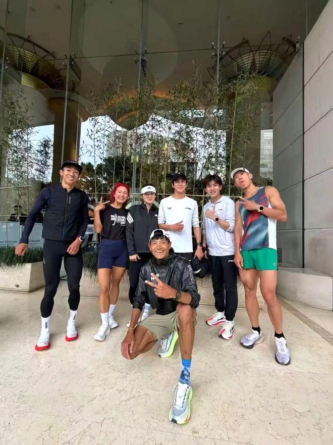 美媒评特雷杨2.12亿联盟最差！杨官推霸气回应 13人轮换或搅局东部