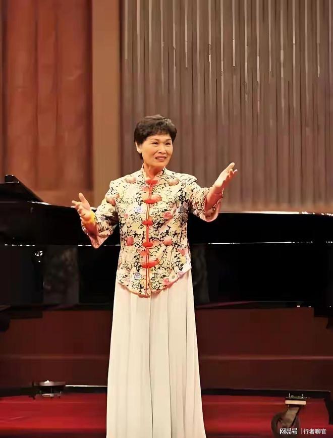 看完儿子被警方击毙录像，俄亥俄黑人父亲驾车冲撞副警长致其死亡，精神失常抗辩失败，被判谋杀罪成立